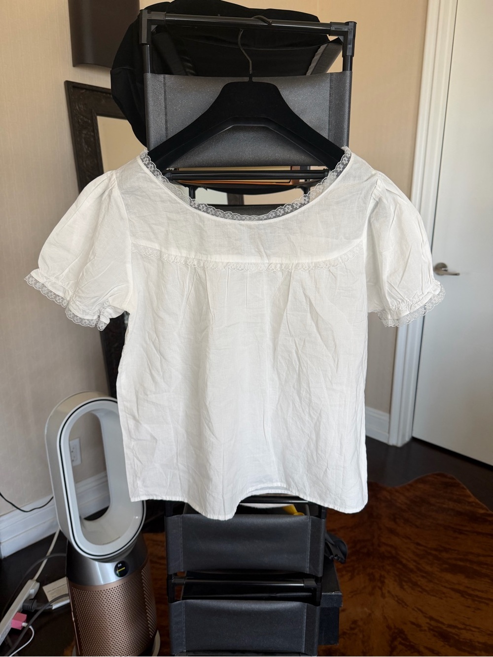 Brandy Melville White Lace Trim Short-Sleeve Women's Top - Picture 4 of 4